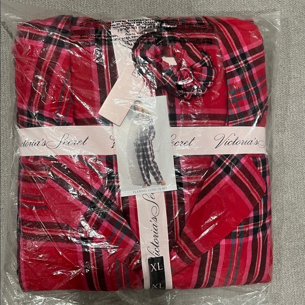 NWT Victoria's Secret Vibrant Red Plaid 3 pc pajamas set